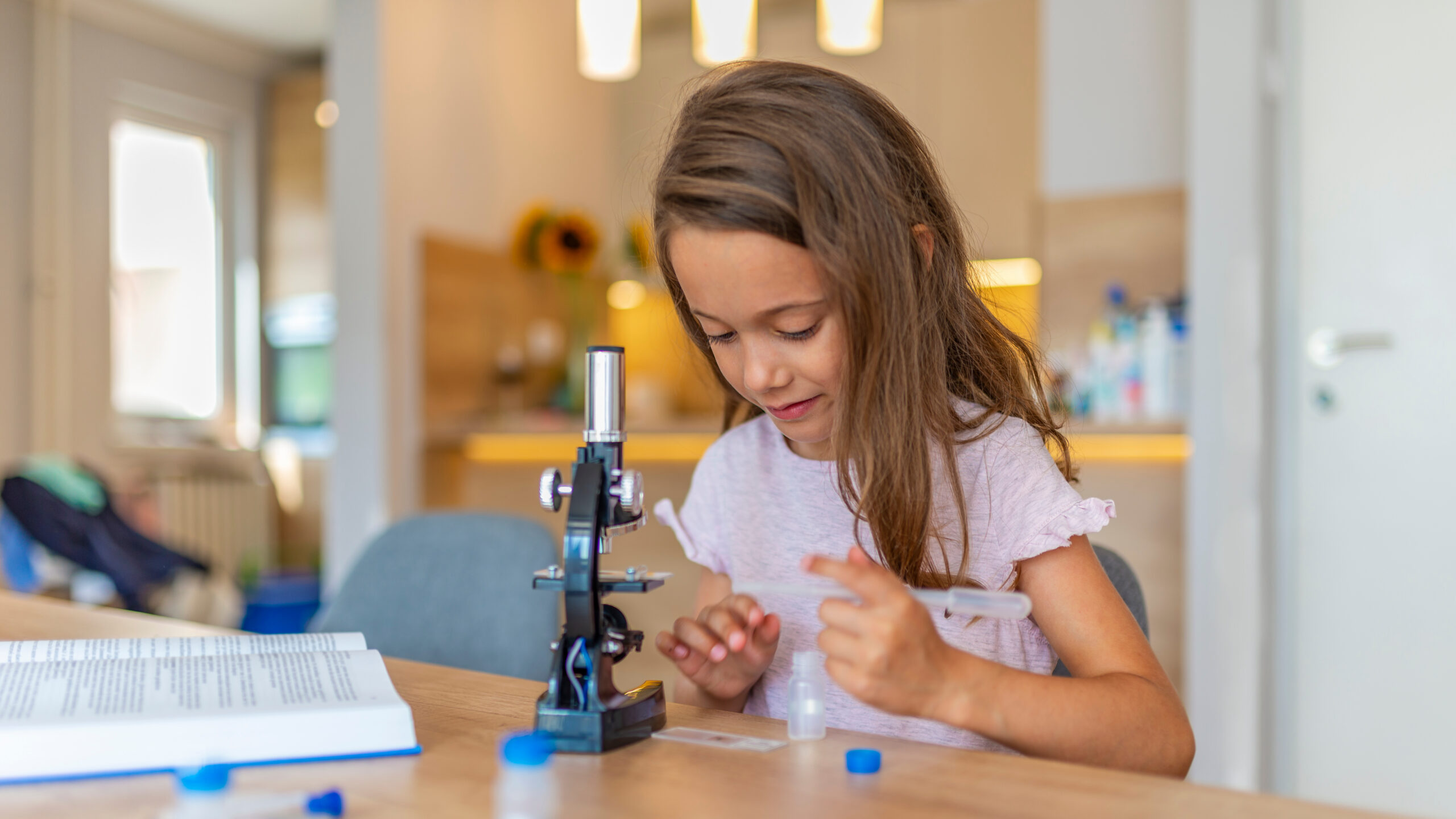 Élève du primaire en cours d’éveil